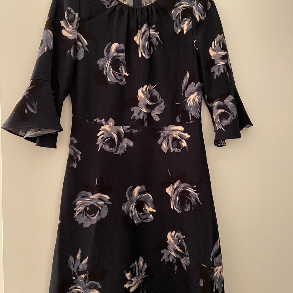 NWT. Kate Spade Dress. Size 4 - Picture 3 of 8